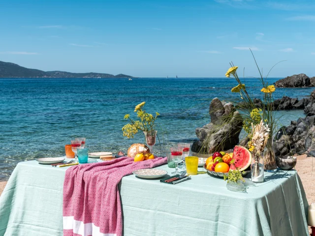 Dejeuner En Bord De Mer