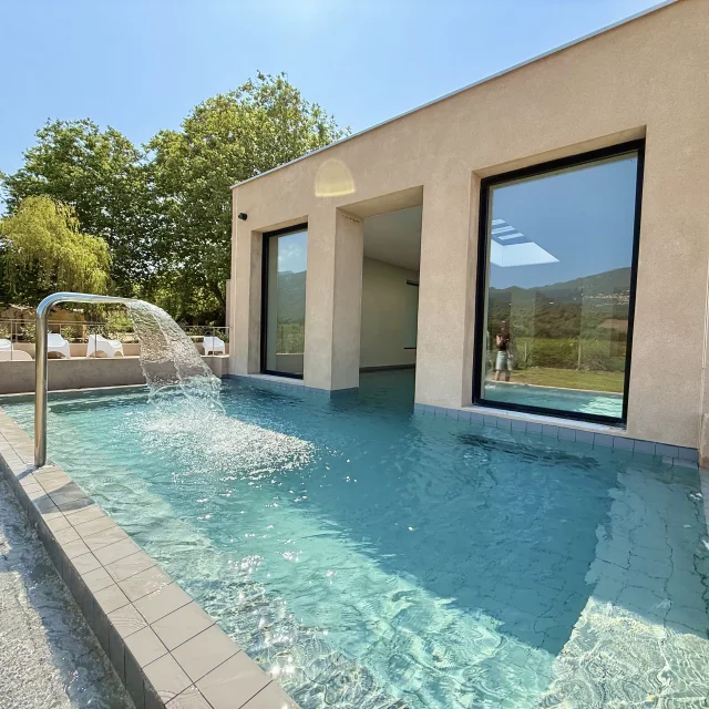 Außenpool mit Baracci-Düse