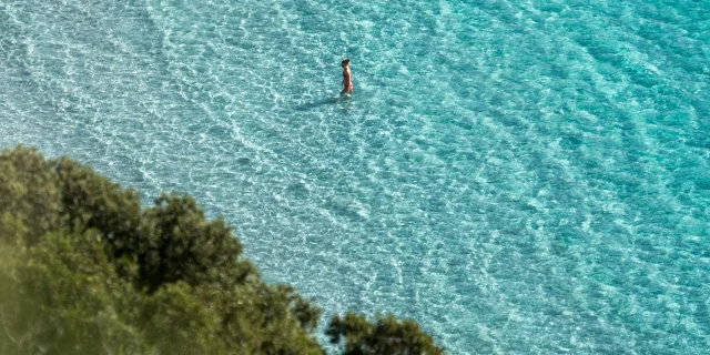 Les Eaux Cristalines De Roccapina