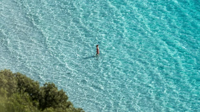Les Eaux Cristalines De Roccapina