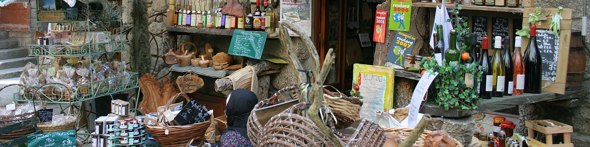 Épicerie de terroir dans la vieille ville de Sartène