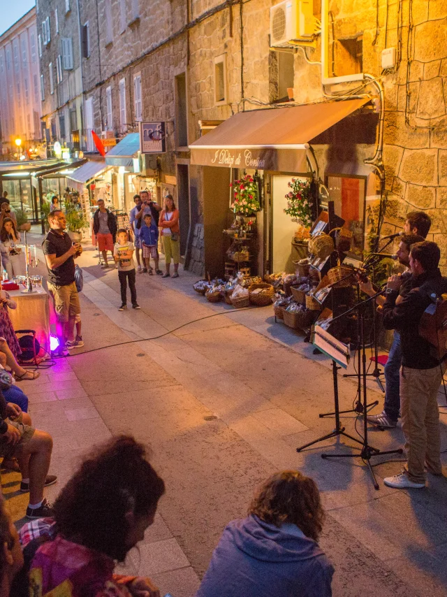 Shopping de Nuit à Sartène