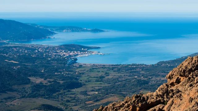 Vue sur le golfe du Valinco depuis le Col de Siò