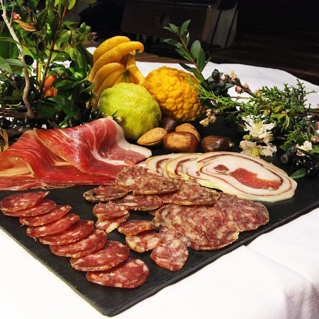 Charcuterie traditionnelle corse