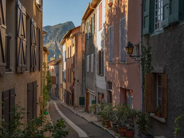 16 Ruelle Tarascon Guillaume Payen Adt09