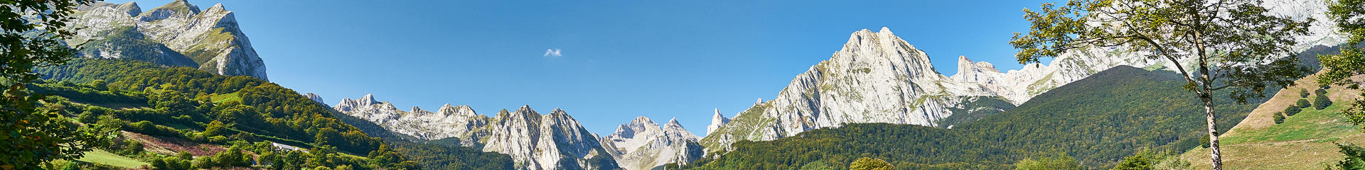Vue du Cirque de Lescun depuis la prairie