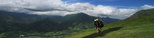 Décollage du parapente, tandem
