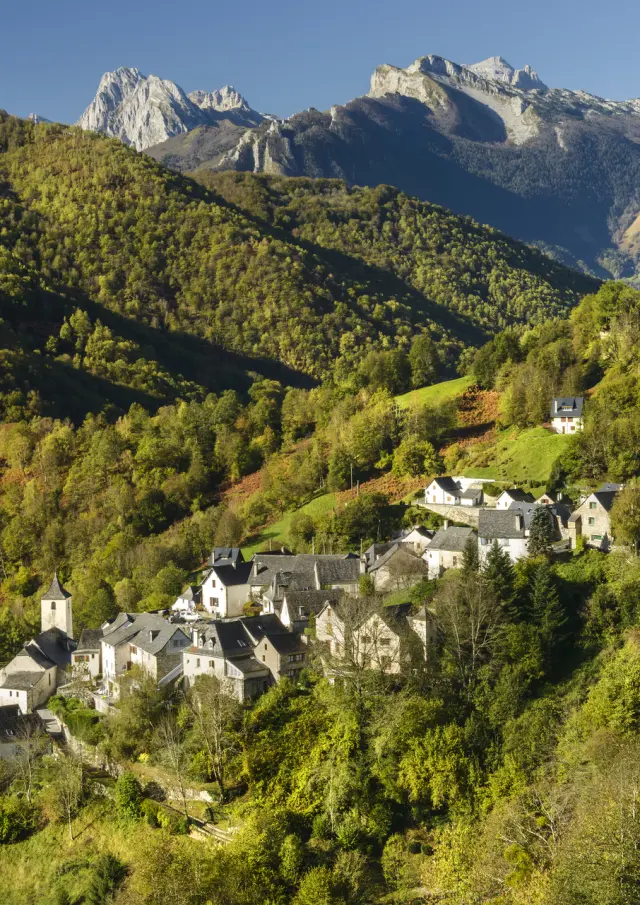 Vista del pueblo de Aydius