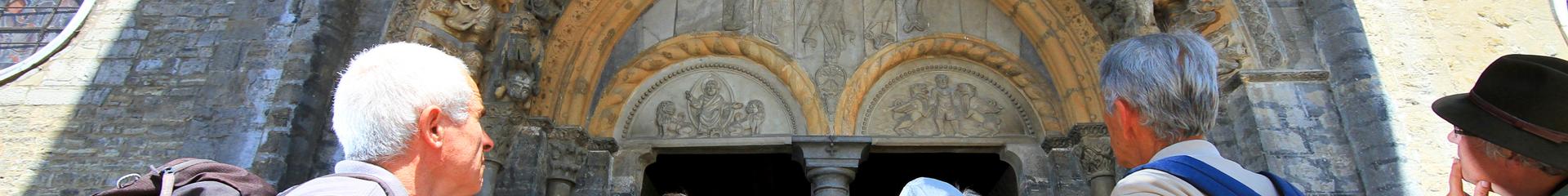 Visita del pórtico de la Catedral de Oloron Santa-María