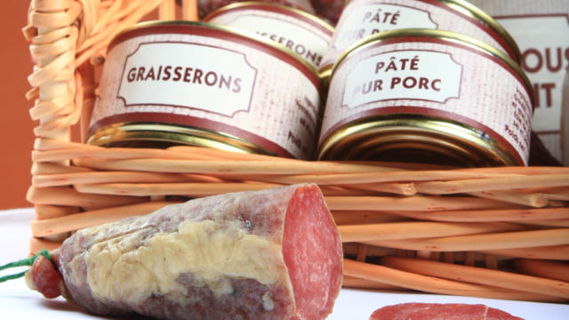 Panier garni de charcuterie béarnaise