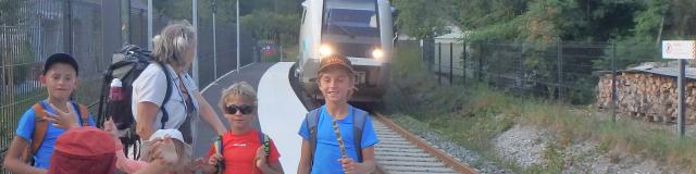 On attend l’arrivée du train pour un retour reposant à Bedous (ligne Pau-Canfranc)!