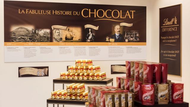 L'histoire du chocolat Lindt dans le magasin d'usine d'Oloron Sainte-Marie en Pyrénées béarnaises.
