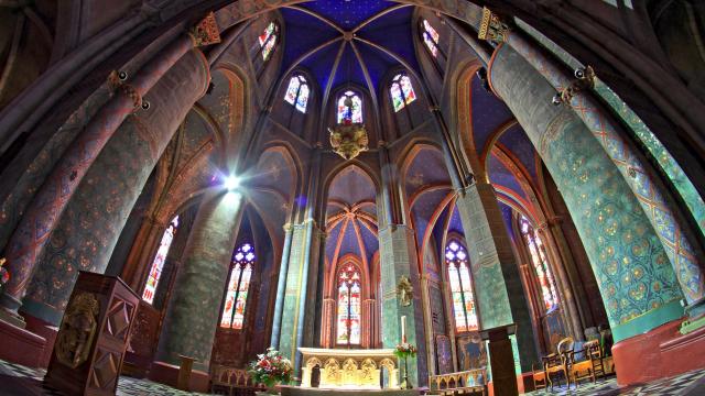 Chœur de l'ancienne cathédrale Sainte-Marie d'Oloron, classée au Patrimoine Mondial de l'Humanité par l'UNESCO sur les chemins de Saint-Jacques de Compostelle (Pyrénées béarnaises)