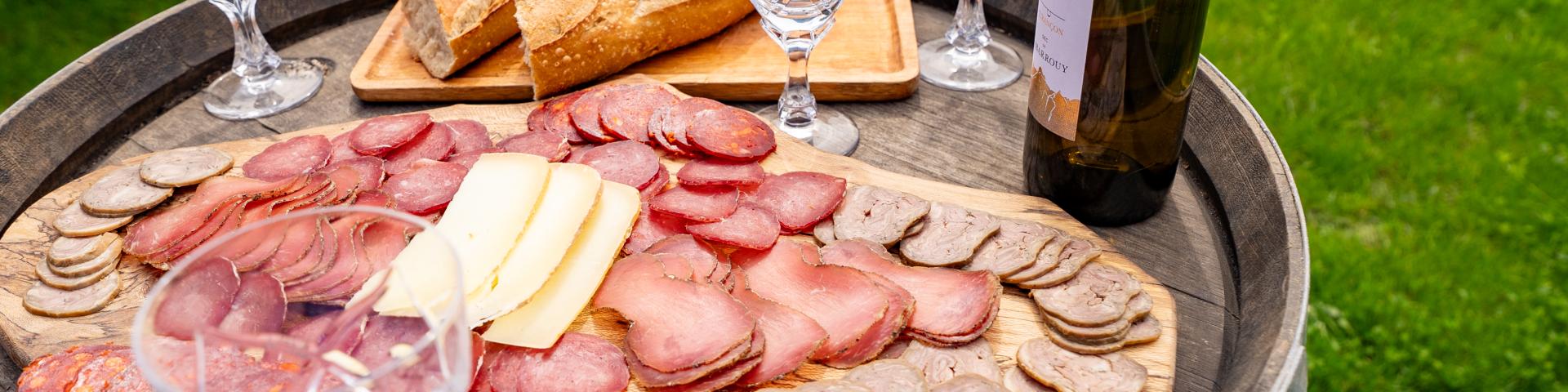 La gastronomie locale est riche de produits locaux béarnais à déguster sans modération