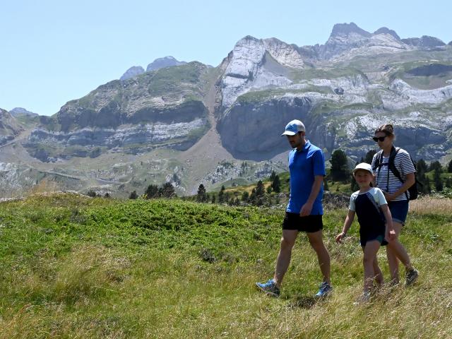 L'été l'Espace Somport est propice à la randonnée et aux activités de pleine nature. Testez aussi l'escape game pour une promenade ludique