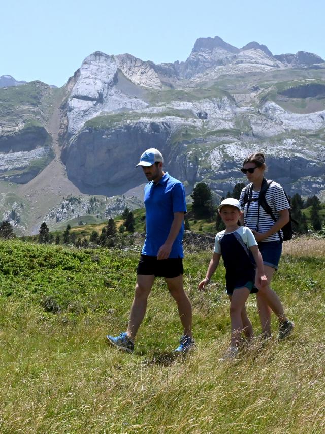 L'été l'Espace Somport est propice à la randonnée et aux activités de pleine nature. Testez aussi l'escape game pour une promenade ludique