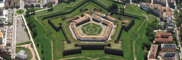 Vue aérienne de la citadelle de Jaca en Espagne, région de l'Aragon.