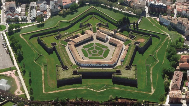 Vue aérienne de la citadelle de Jaca en Espagne, région de l'Aragon.