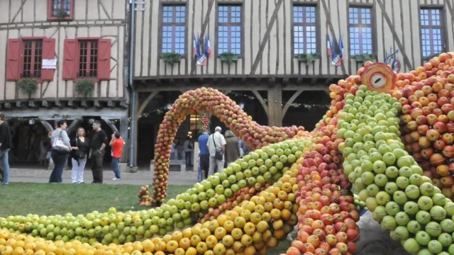 FIESTA DE LA MANZANA DE MIREPOIX