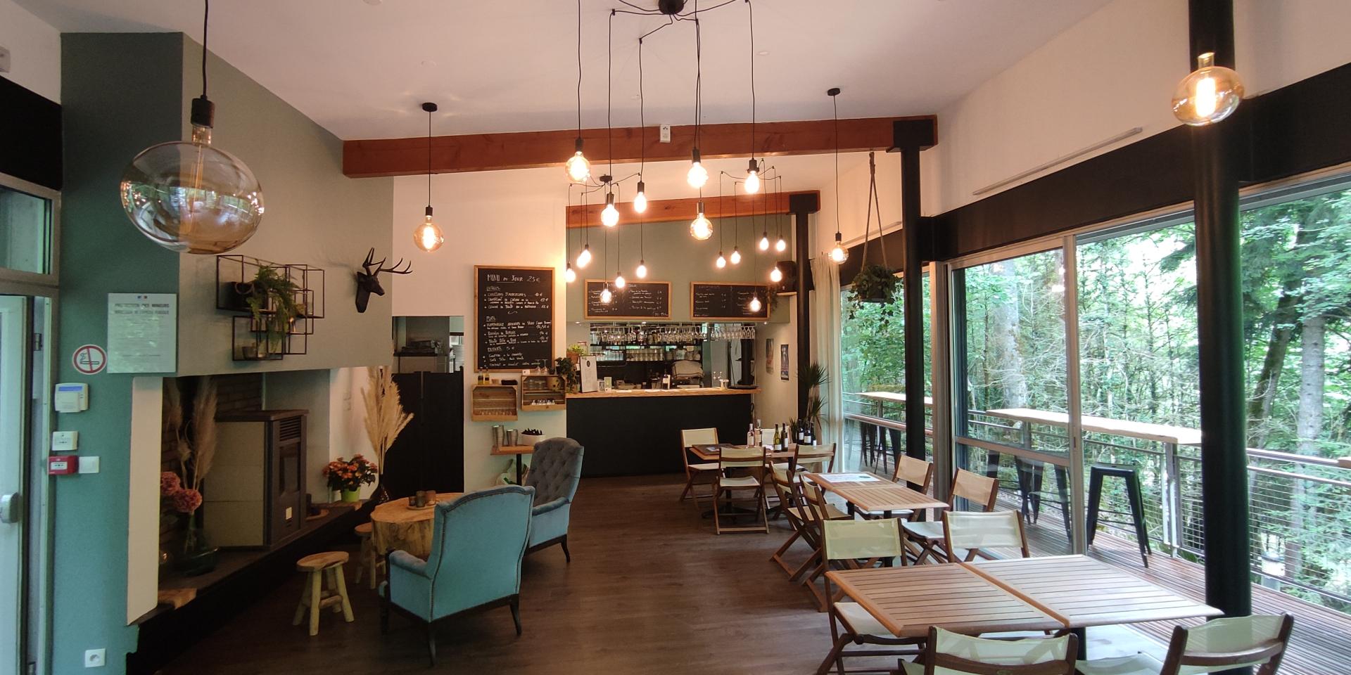 salle principale du restaurant Kbane à Fontestorbes