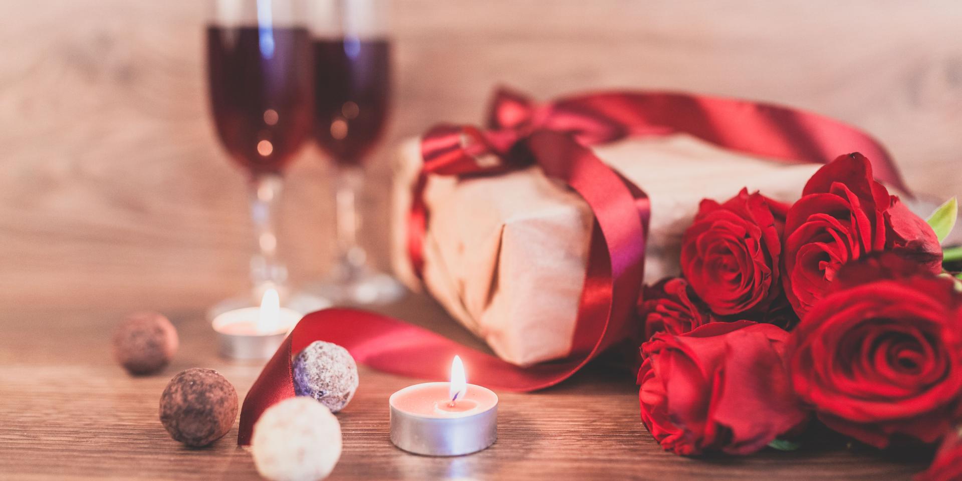Roses Wooden Table Gift Red Bow