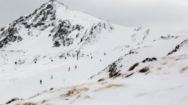 Station de Porté-Puymorens, Pyrénées, Haute Cerdagne, aux portes de l'Andorre.