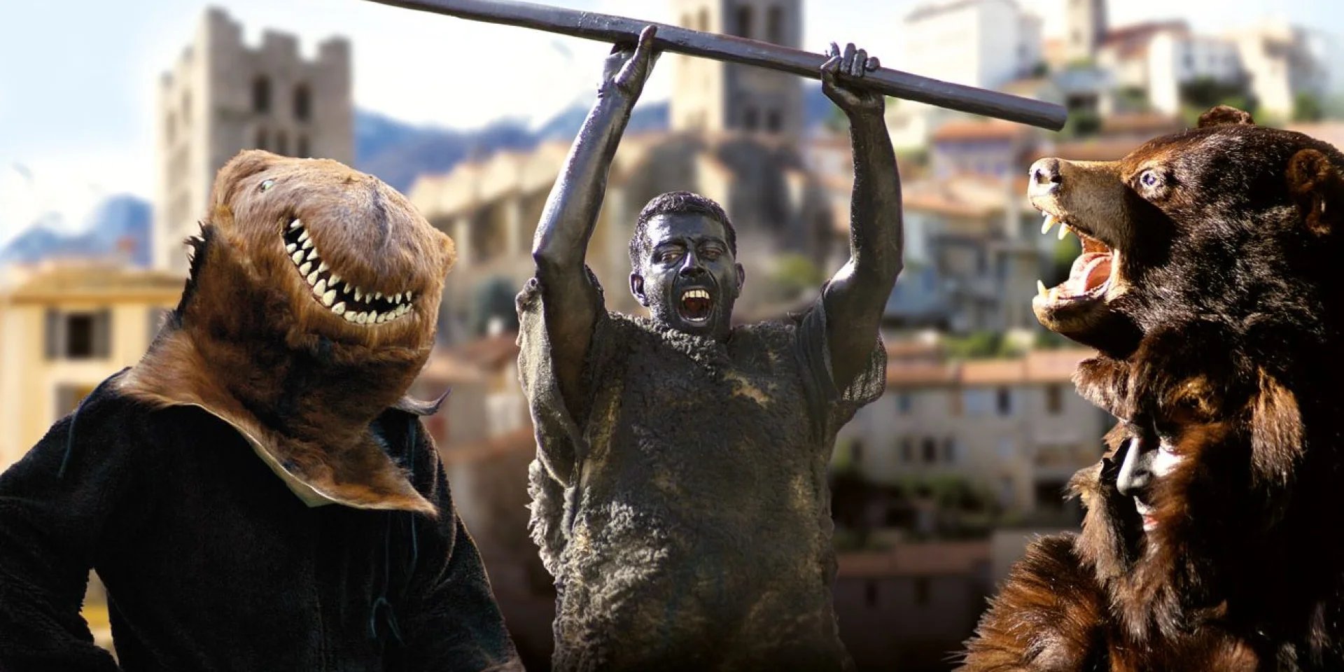 Personnages costumés incarnant la Fête de l’Ours dans un village des Pyrénées, avec des participants grimés et des costumes d’ours sur fond de clochers et de montagnes.