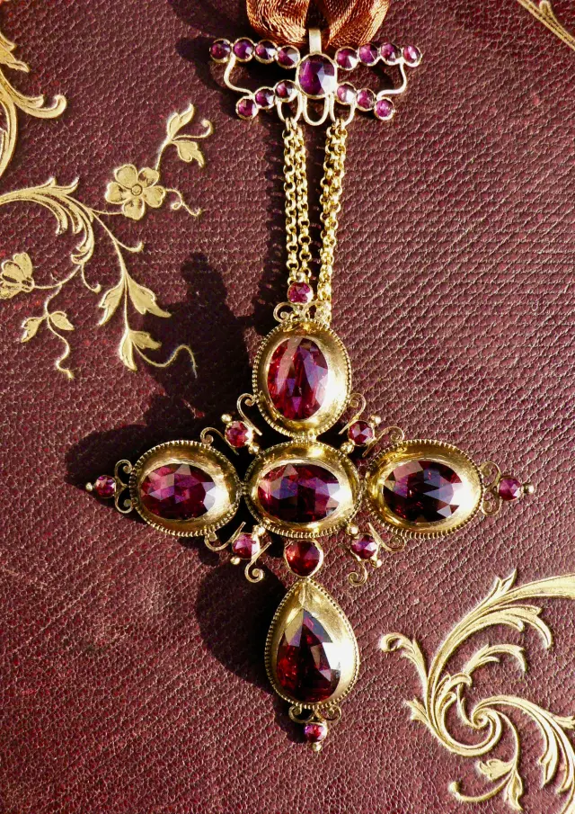 Croix Badine Du Milieu Du 19e S Institut Du Grenat