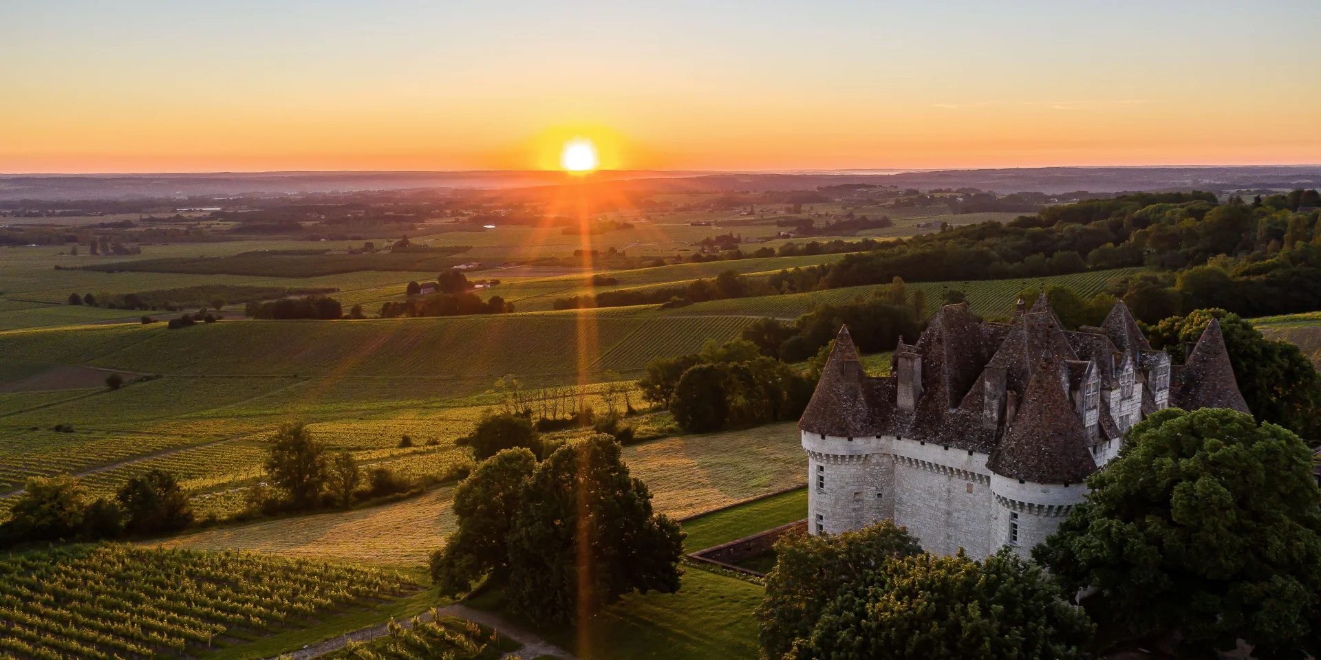 France, Dordogne (24), Périgord Pourpre, Monbazillac, Château de Monbazillac, (vue aérienne)//France, Dordogne, Purple Perigord, Monbazillac, Castle of Monbazillac, (aerial view)