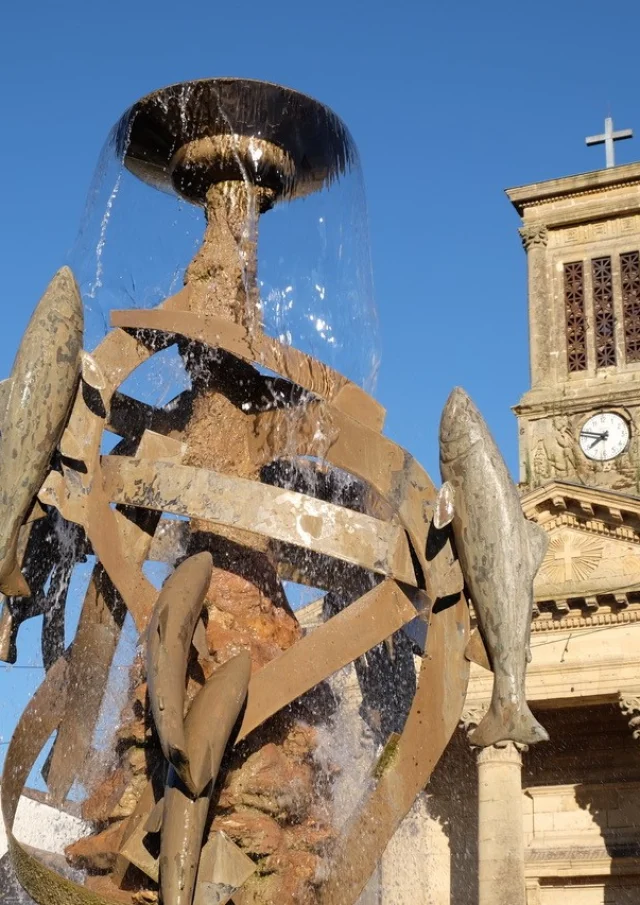 Fontaine Aux Saumons Bergerac