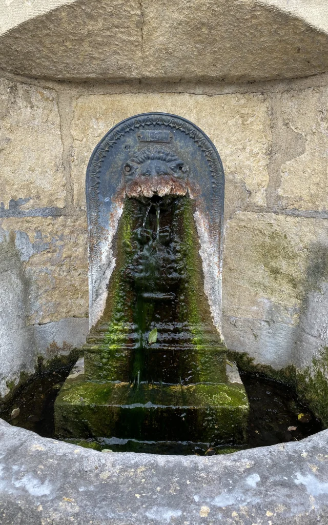 Fontaine borne Quai Salvette Bergerac