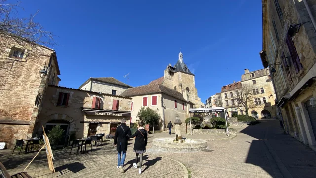 Couple Place Pélissière Bergerac