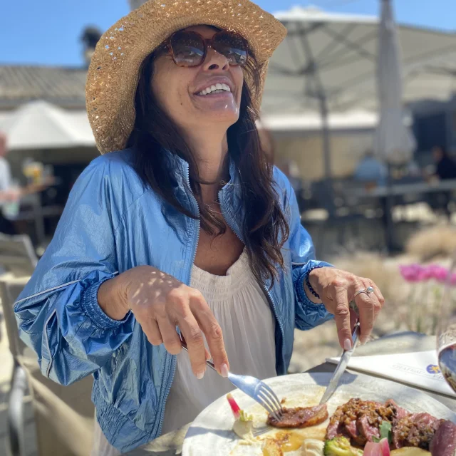 Se détendre autour d'un délicieux déjeuner au Bistrot des Vigiers