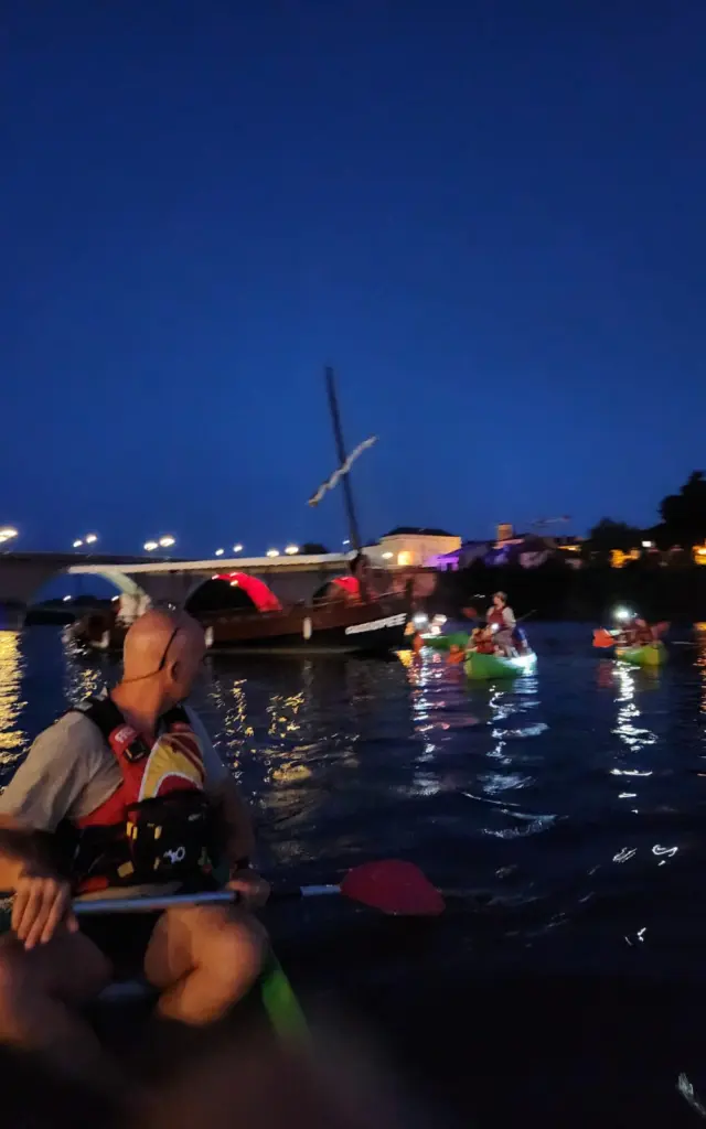 Roxane Canoe 4