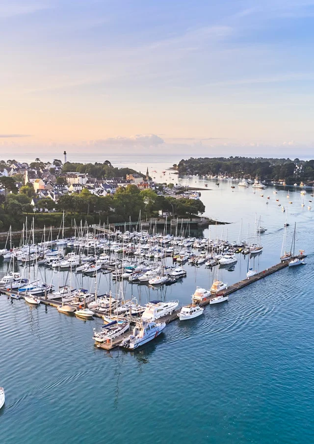 Vue aérienne du port de plaisance de Bénodet