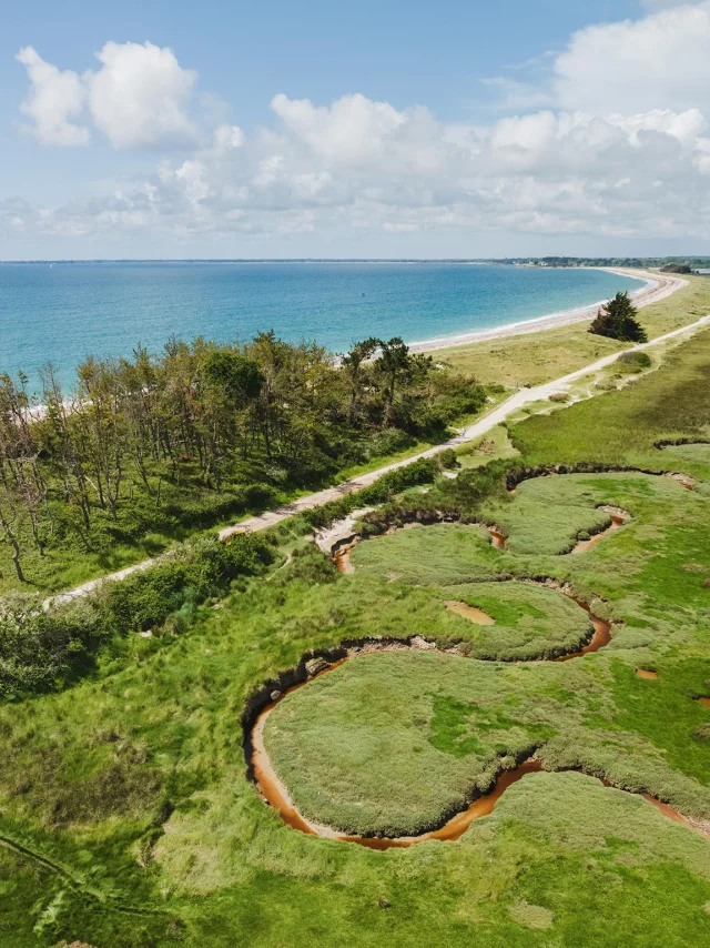 Kustpad rond het moeras bij Mousterlin