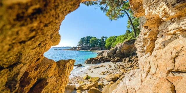 La Roche Percee Fouesnant