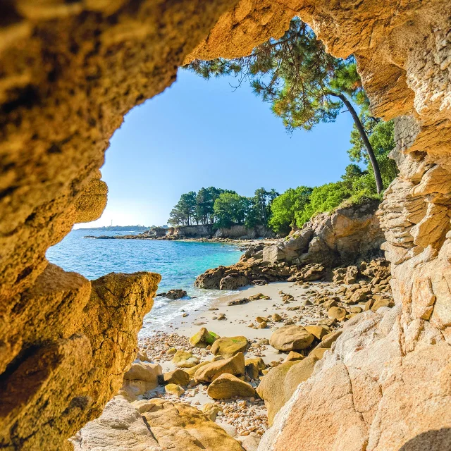 La Roche Percee Fouesnant