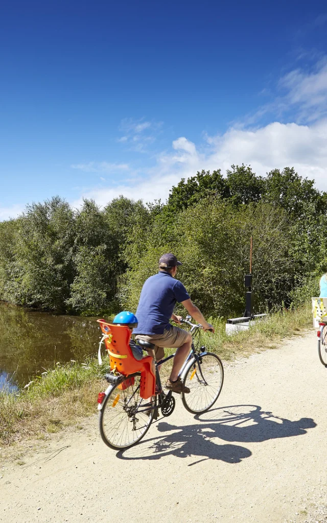 Fahrradtour mit der Familie durch das Marais de Mousterlin