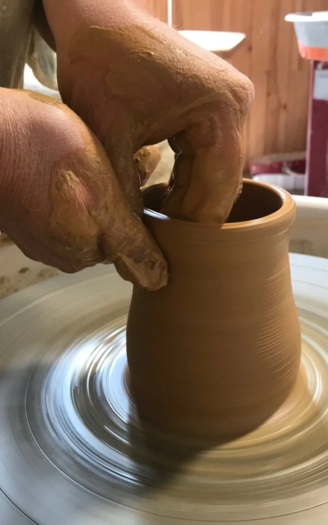Atelier Escampette Poterie Art Rochefort En Terre Tournage
