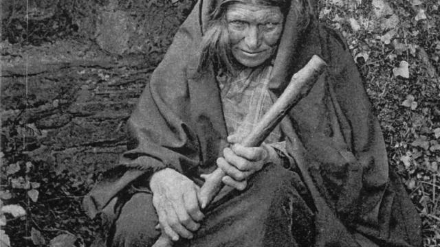 Livre Naïa La Sorcière De Rochefort En Terre ©charles Géniaux