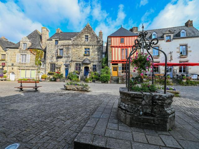 Rochefort-en-Terre - Place du Puits