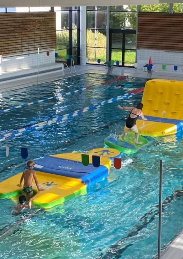 Parcours Gonflable Piscine Questembert