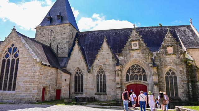 Visit Rochefort En Terre church