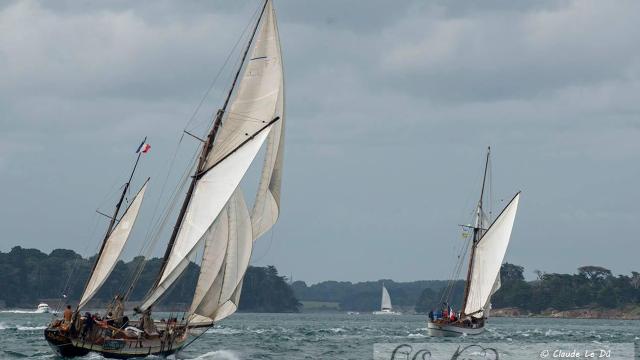 Lys Noir Et Lola Of Skaden entrent Dans Le Golfe 2021