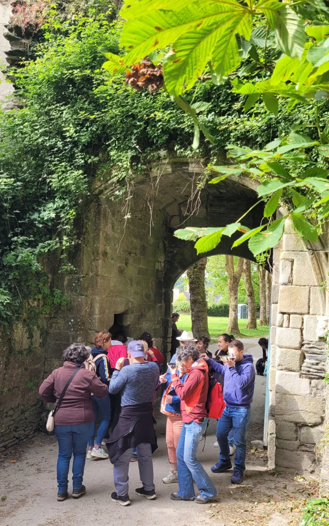 La Vadrouille Sensationnelle Visite Rochefort En Terre