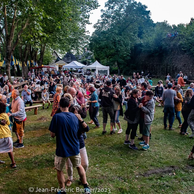 Fête champêtre au château