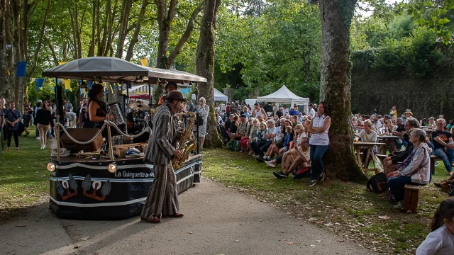 Fête champêtre au château