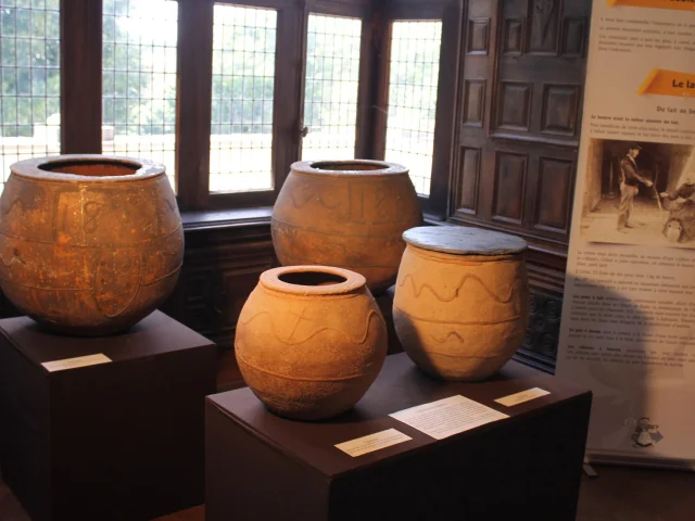 Exposition Poterie Traditionnelle Collection Denis Danilo