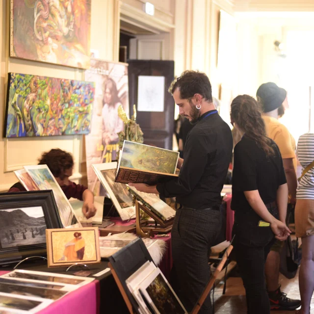 Le Cercle Cubik Marche De Createurs